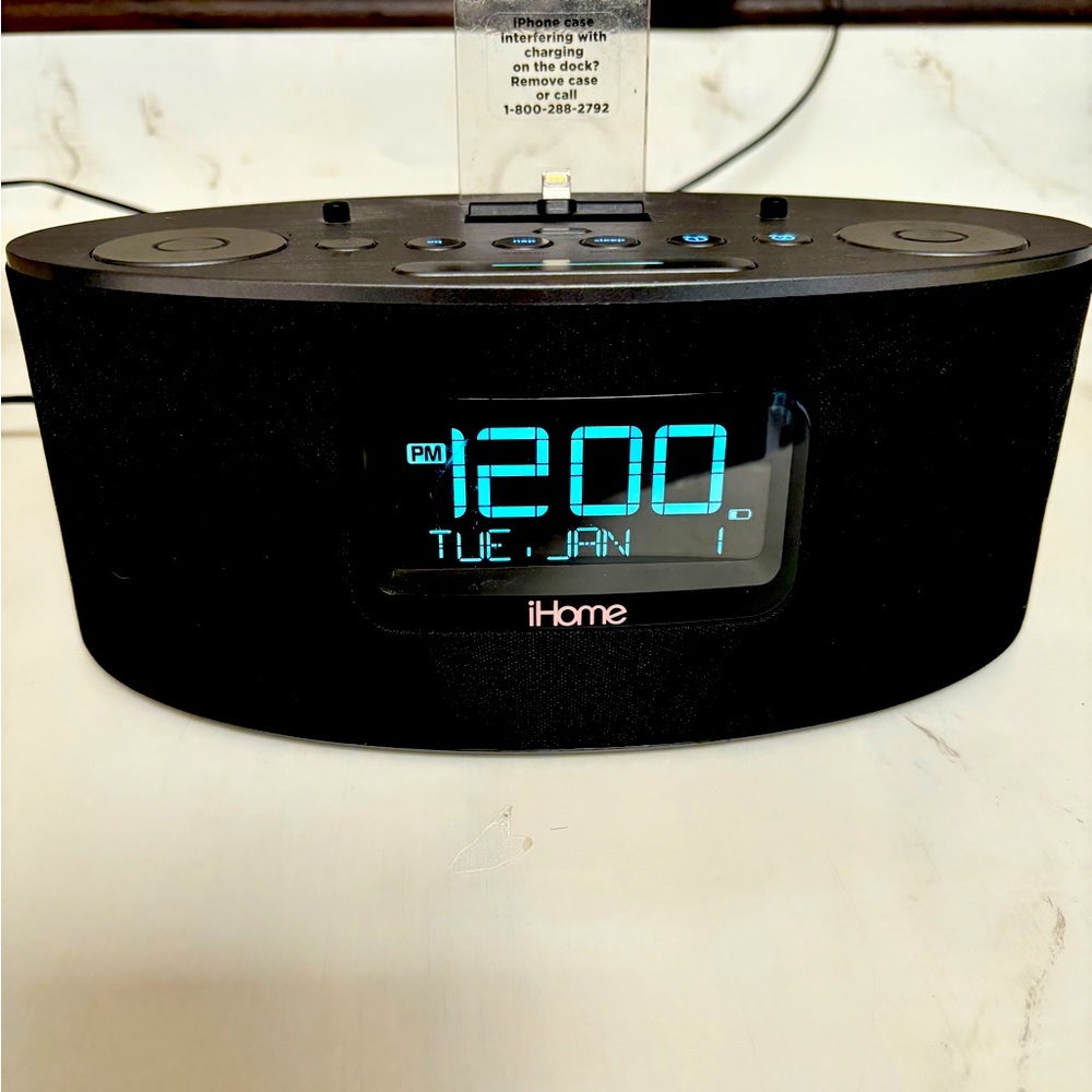 iHome digital clock and charging dock